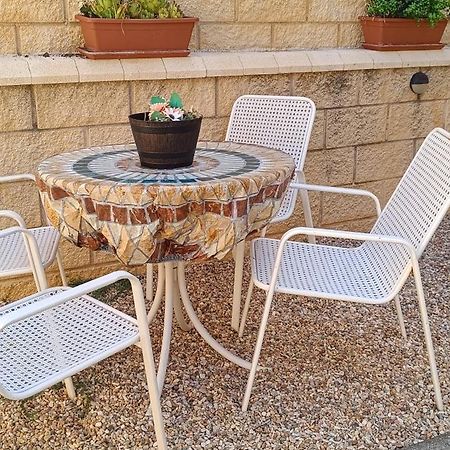 Апартаменты Mikaela Planta Baja-Con Patio Бурго-де-Осма Экстерьер фото