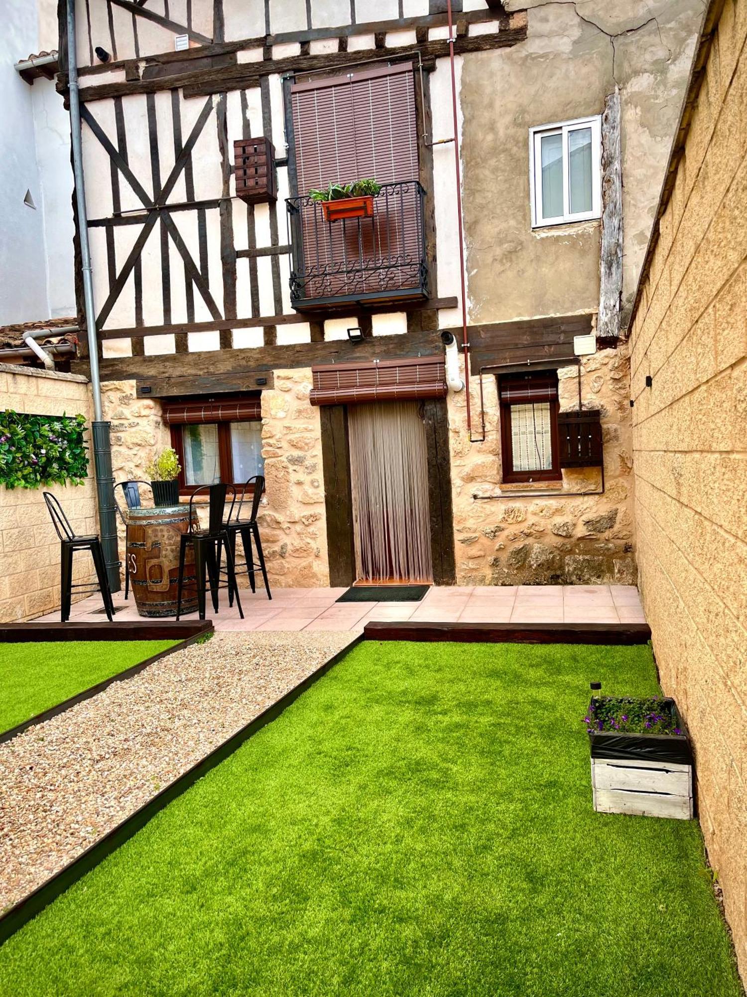 Апартаменты Mikaela Planta Baja-Con Patio Бурго-де-Осма Экстерьер фото